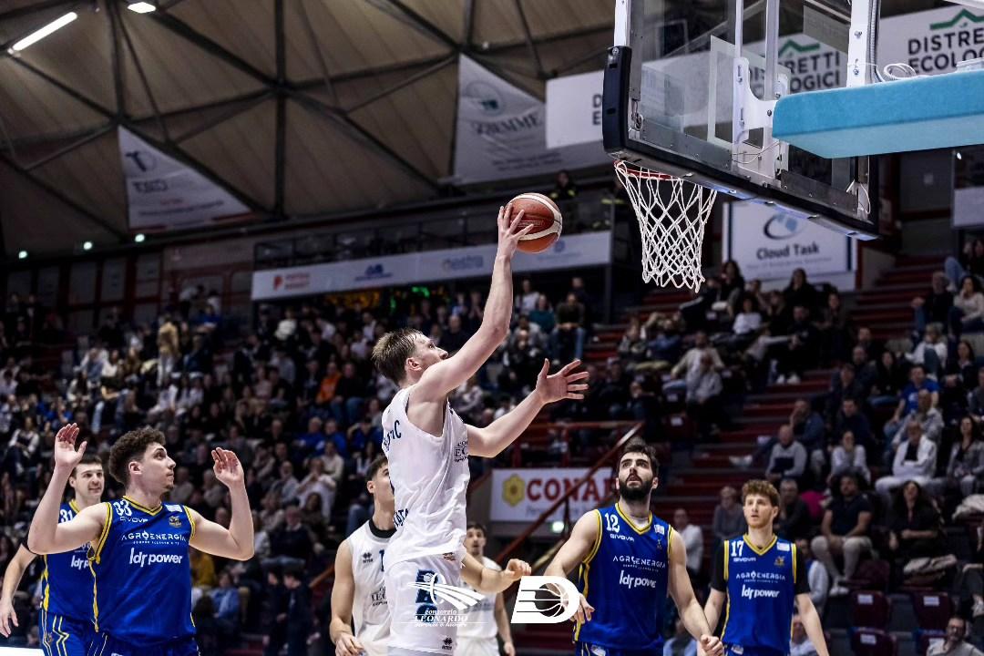 
	Un'azione di Quarrata (foto dalla societ&agrave;)

