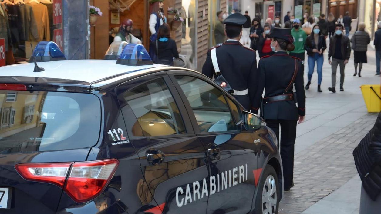 Appena denunciato per furto viene sorpreso dopo poche ore a rubare nuovamente: arrestato