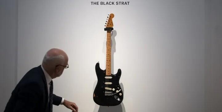 
	La&nbsp;&ldquo;Black Strat&rdquo;

