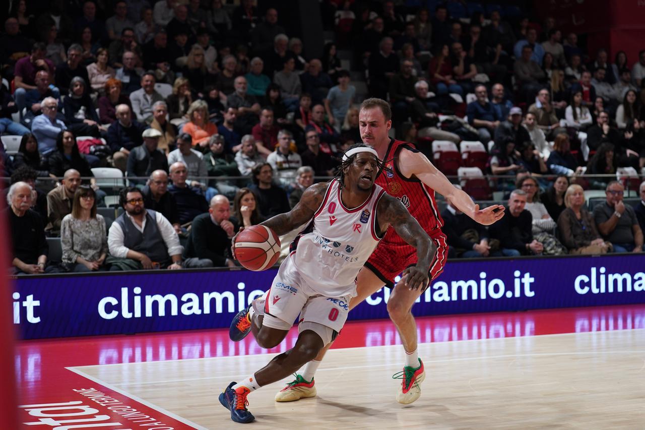 Basket, Una Hotels oggi a Sassari: tutto quello c’è da sapere della sfida