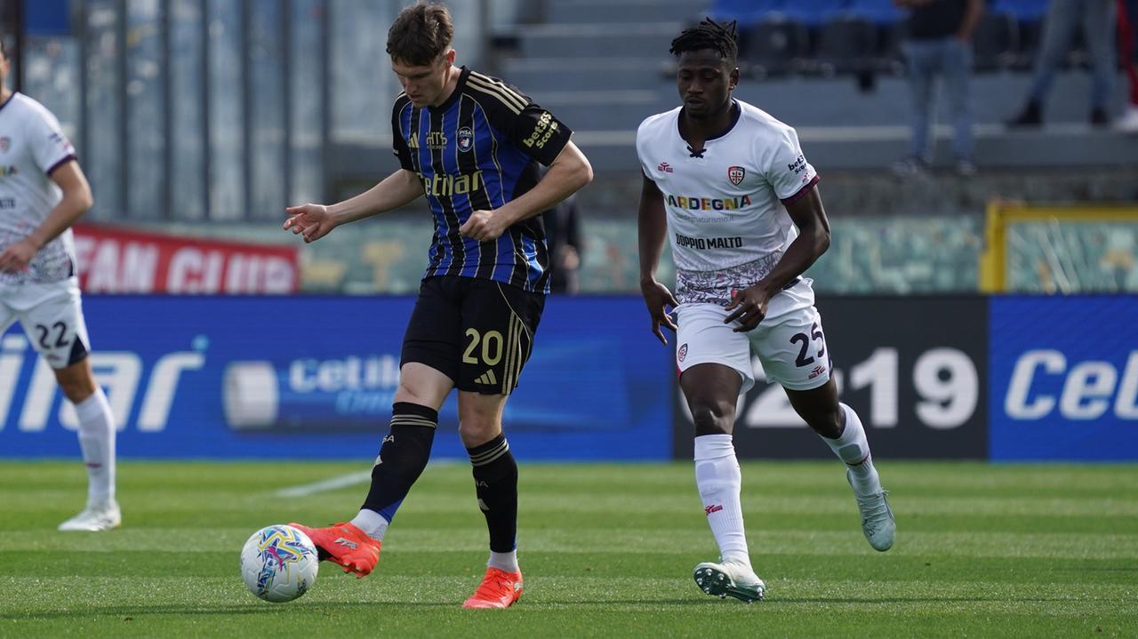 Pisa-Cagliari. Gran parata di Caprile su una conclusione ravvicinata di Hojholt: 1-0- LA DIRETTA