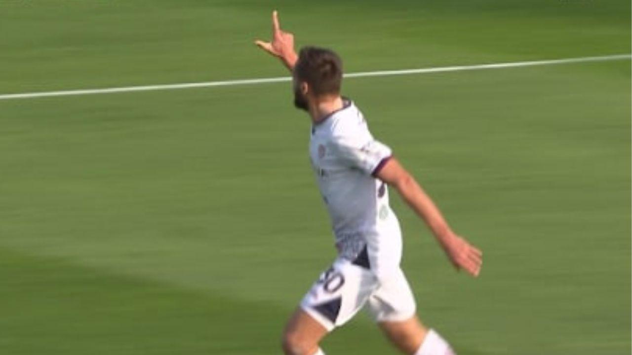 L'esultanza di Leonardo Pavoletti