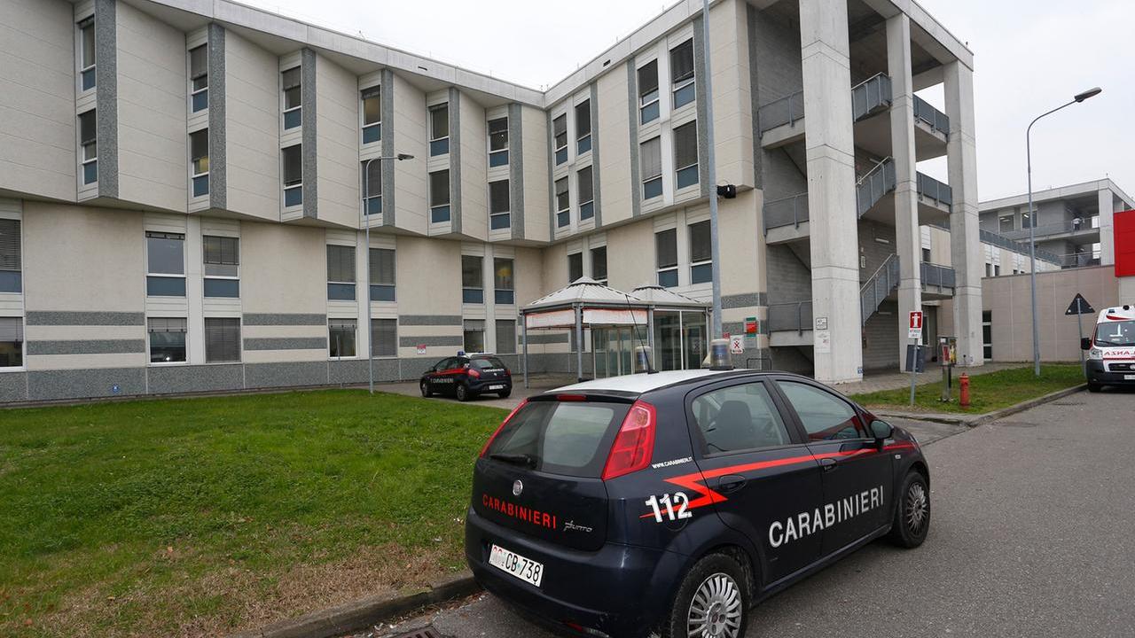 Ricoverato dopo l’incidente, si sveglia in terapia intensiva e minaccia il personale sanitario