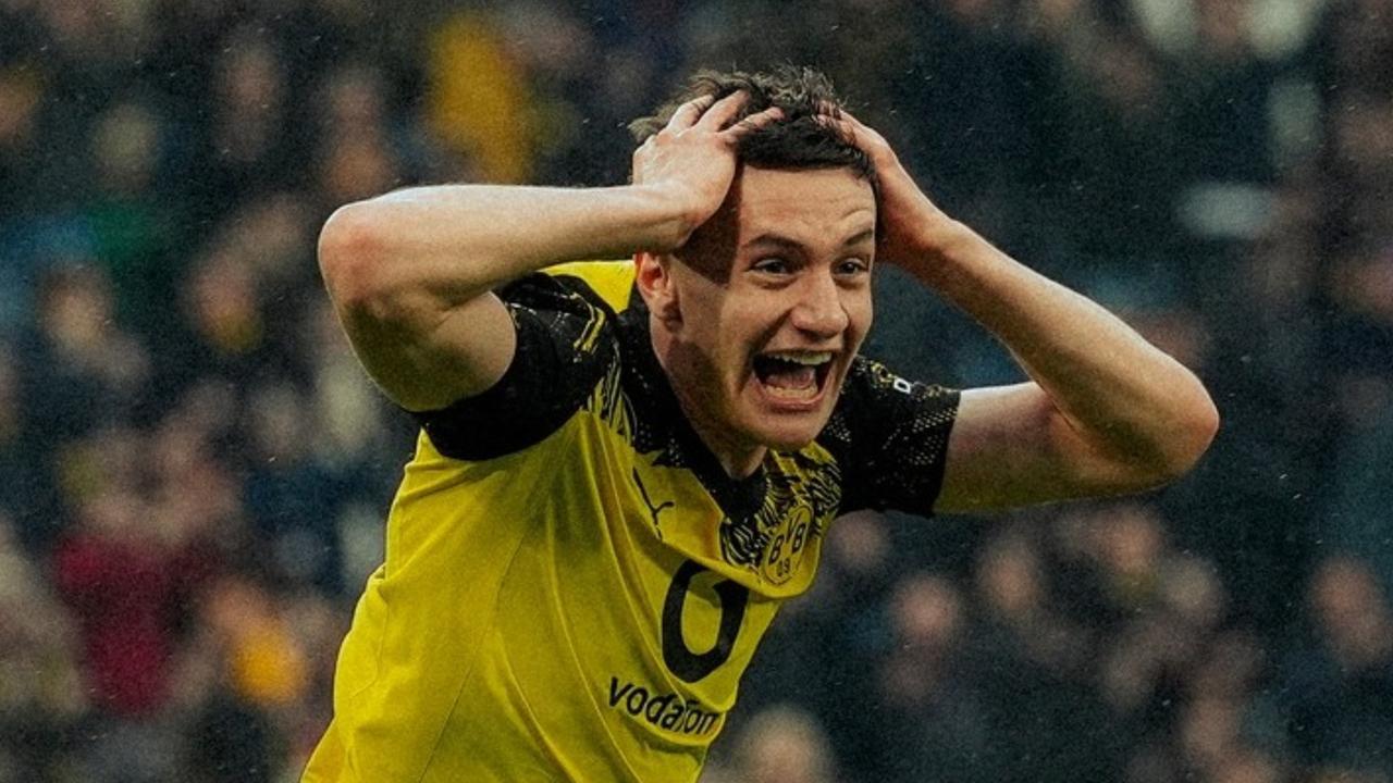 
	L'esultanza di Reggiani dopo il gol (foto Facebook Borussia Dortmund)

