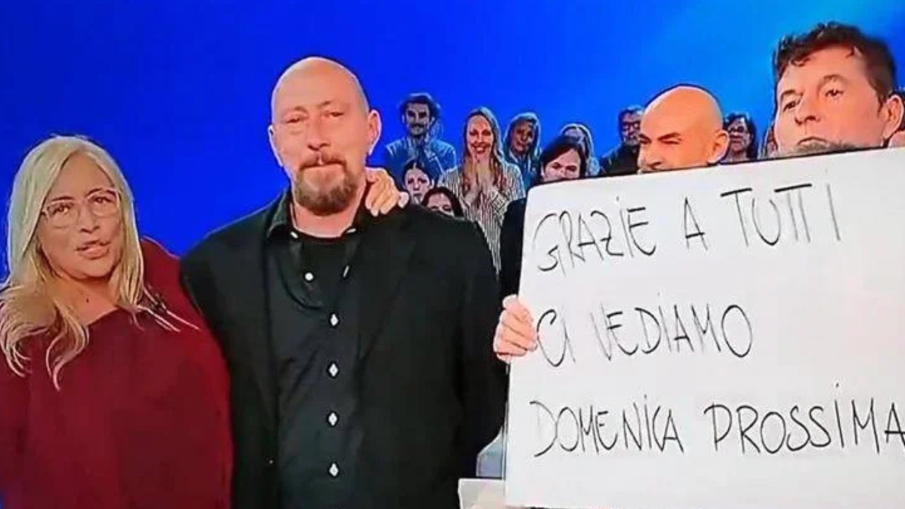 Domenica In, Mara Venier durissima in diretta contro Teo Mammucari: «Sei un pirla» – Cosa è successo