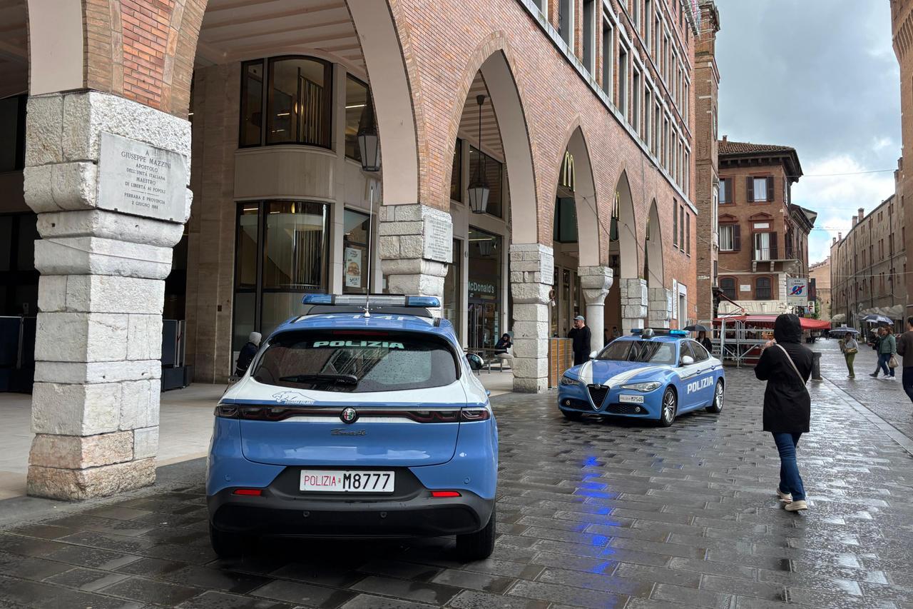 Ferrara, porto d’armi scaduto e munizioni irregolari: denunciato un uomo