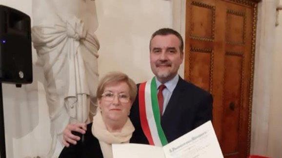 Gemma Del Carlo con il sindaco Leonardo Fornaciari