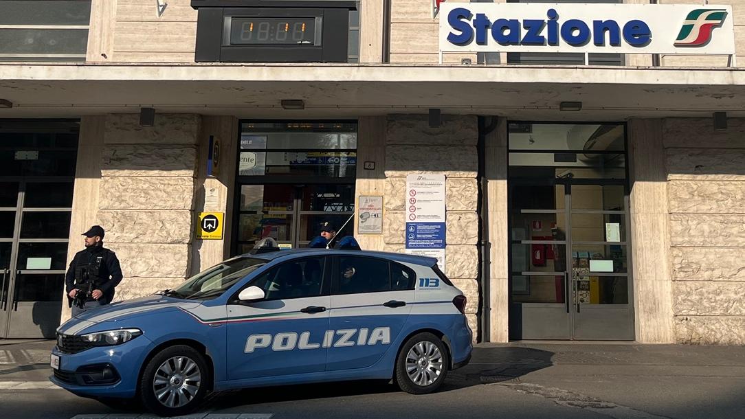 Zona stazione al setaccio: negli ultimi giorni 95 interventi, 22 denunciati e due arresti