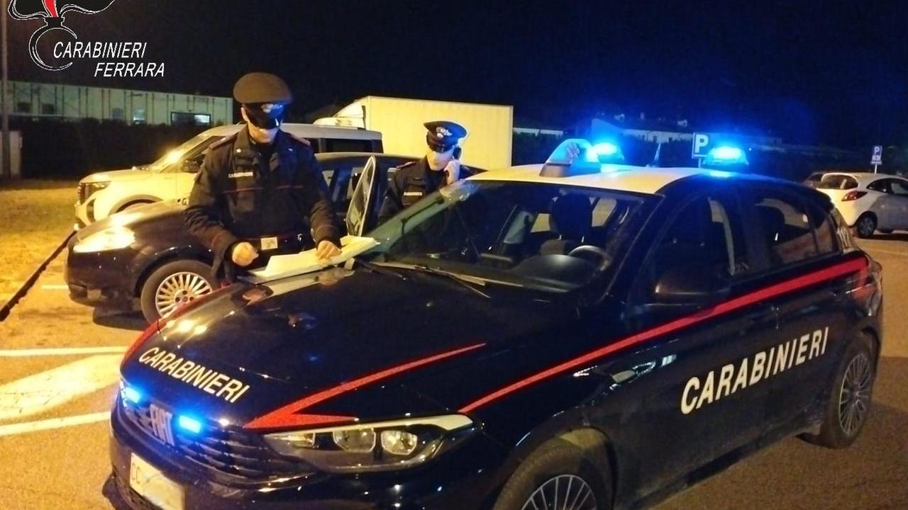 Vigarano, tre ragazze aggredite in un parcheggio: sei denunciati