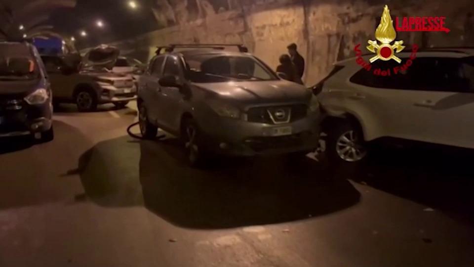 Alcuni dei mezzi coinvolti nell'incidente