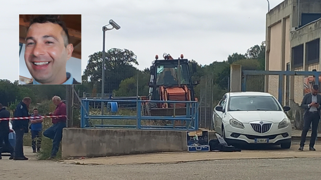 Il piazzale del Consorzio, nel riquadro Giovanni Bomboi