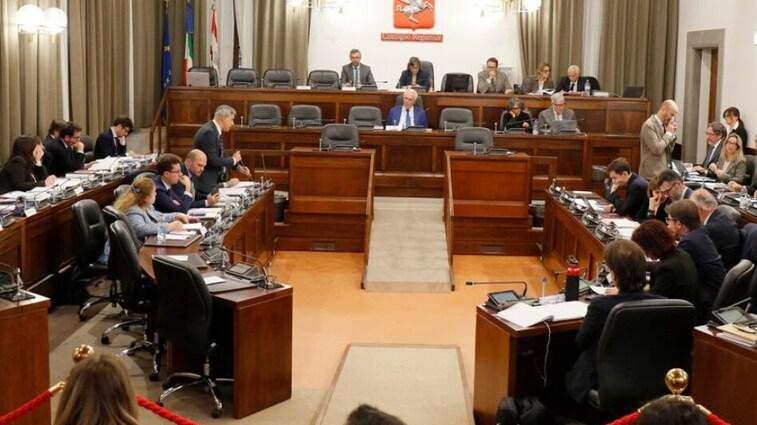 Una seduta del consiglio regionale dove il bilancio arriverà tra una decina di giorni