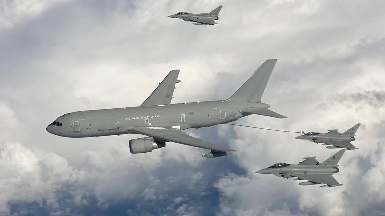 Da Alghero e Cagliari due missioni aeree in Libano: a bordo carburante e medicinali