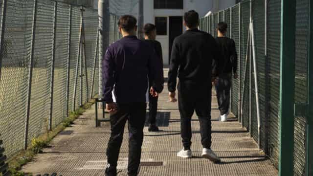 Cinque Daspo ad altrettanti minorenni per le rapine al Parco Prato e davanti alle scuole