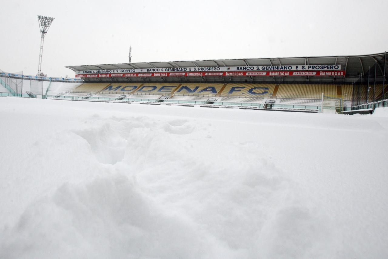 Catanzaro-Modena rinviata, i precedenti: quando saltarono tre gare di fila