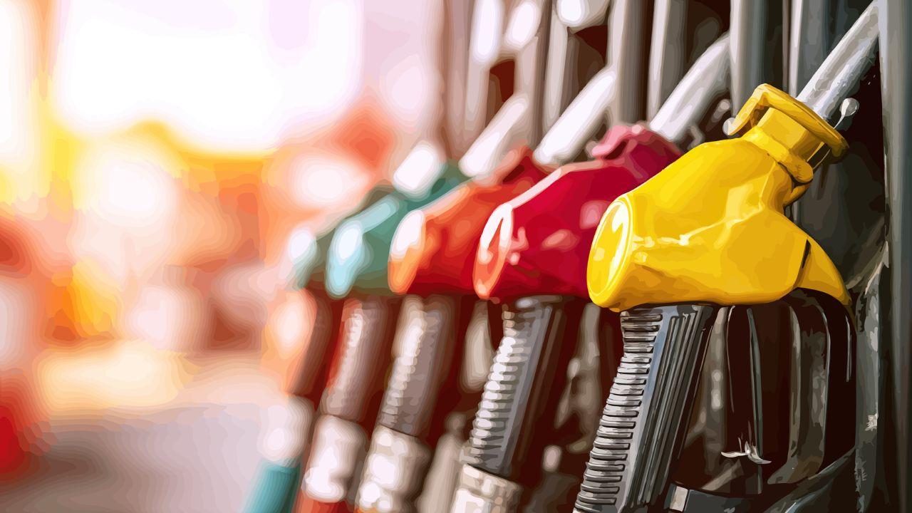 Carburanti, via libera del governo a dl su caro prezzi: «Tagliamo 25 centesimi al litro» – Le misure