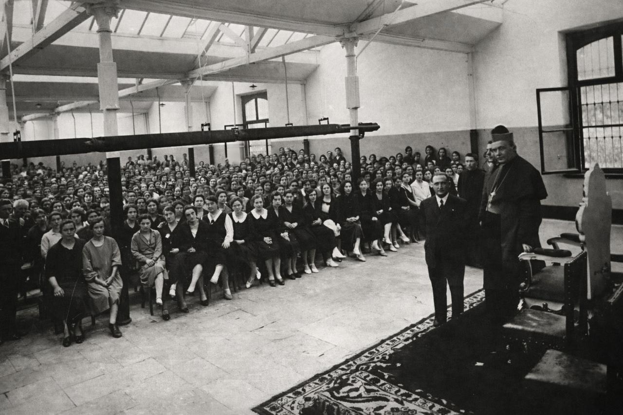 
	La messa celebrata alla fine degli anni Quaranta dal vescovo Giuseppe Debernardi al Lanificio Balli

