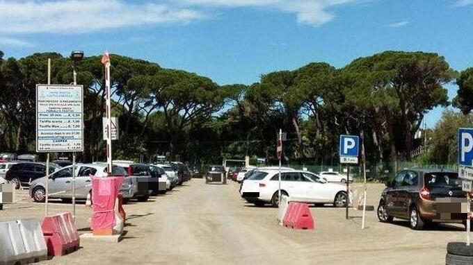 Uno dei parcheggi del territorio di Rosignano