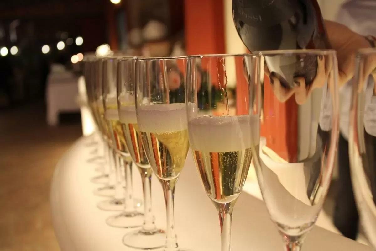 Tutti pazzi per il Vermentino: sul podio dei vini più venduti trionfa il bianco di Sardegna