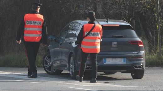 Fornaci, furti in esercizi commerciali: due denunciati dai carabinieri<br>