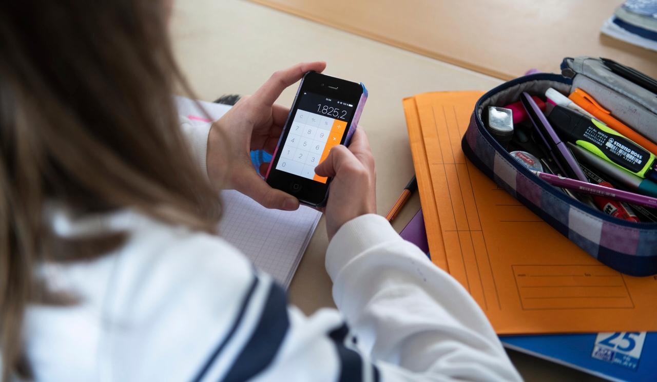 Il cellulare e i bambini: «Servono regole»