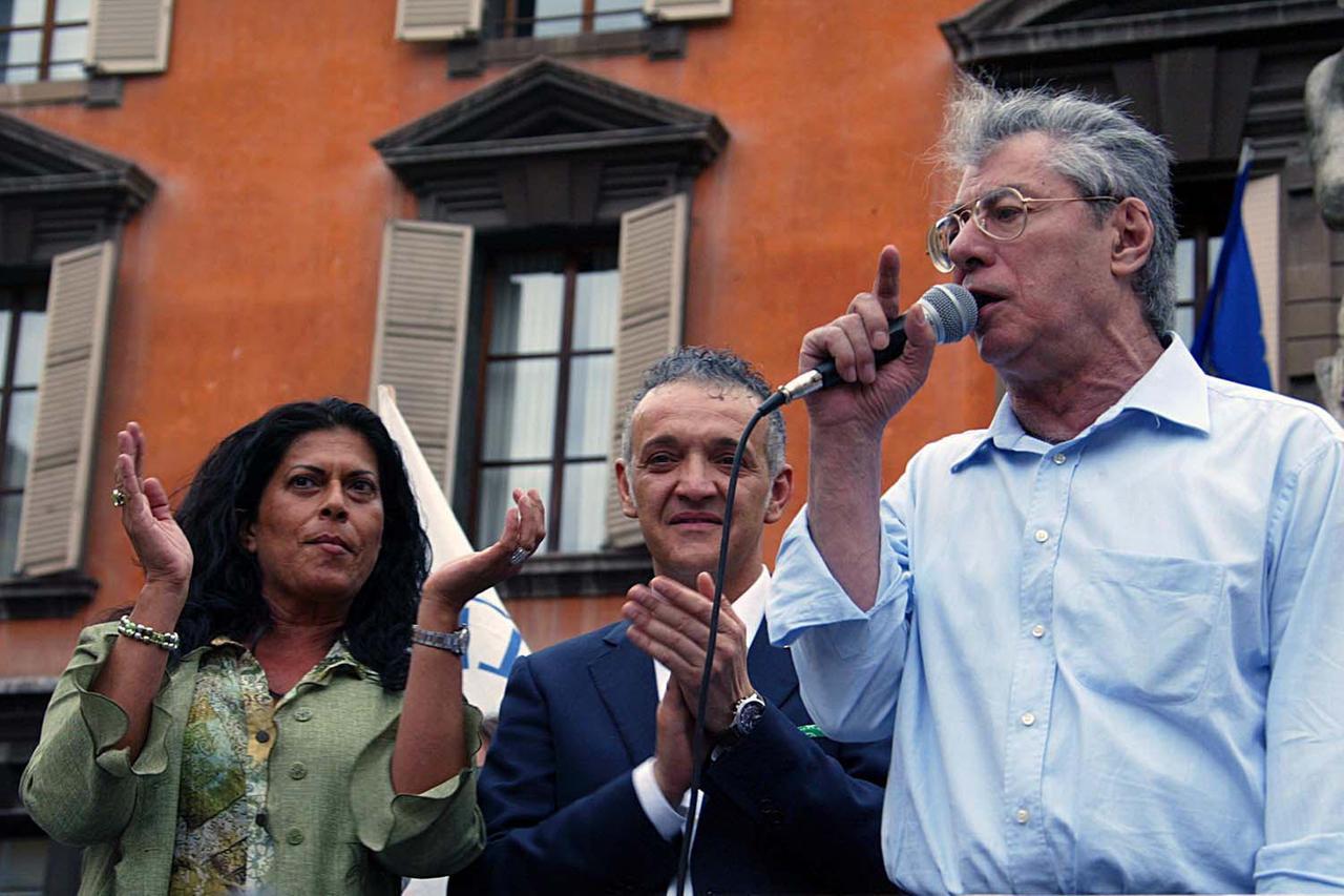 Angelo Alessandri ricorda Umberto Bossi: «Mi fece credere in un sogno: lo avrei seguito anche in galera»