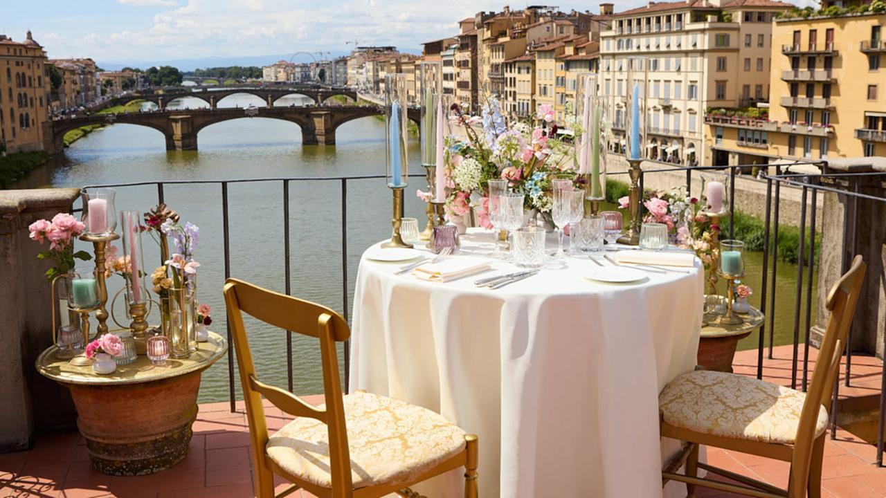Firenze, la proposta del gioielliere: cena per due sul Ponte Vecchio a 5.800 euro. Ma prima...