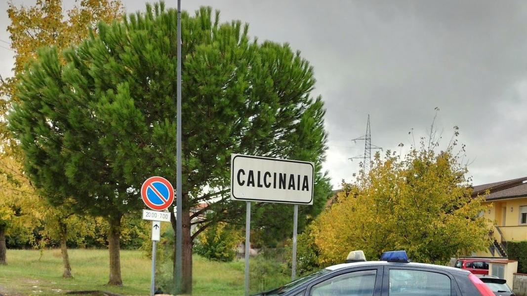 Calcinaia, rubano in un supermercato e minacciano il personale con una siringa: arrestati due uomini di 47 e 42 anni