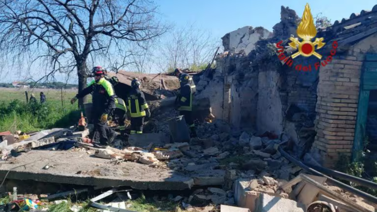 Esplosione al parco degli Acquedotti, due morti: si segue la pista anarchica dell’area di Cospito