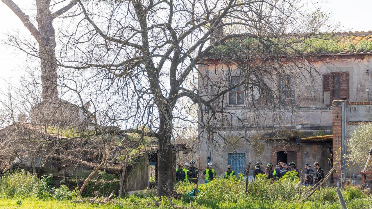 Il casolare in cui si è verificata l'esplosione