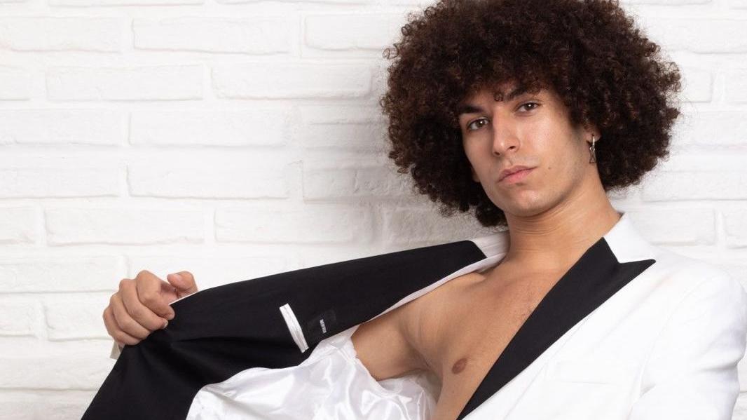 Da Migliaro a “Canzonissima”: chi è il ballerino protagonista
