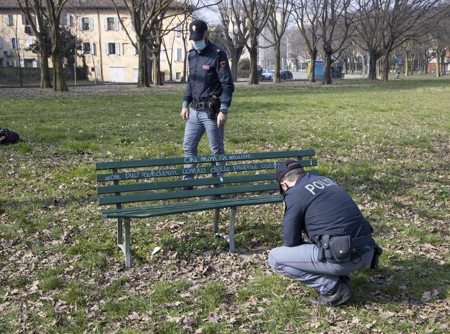 Porta via un pacco di sigarette. Condannato a 6 anni e 8 mesi