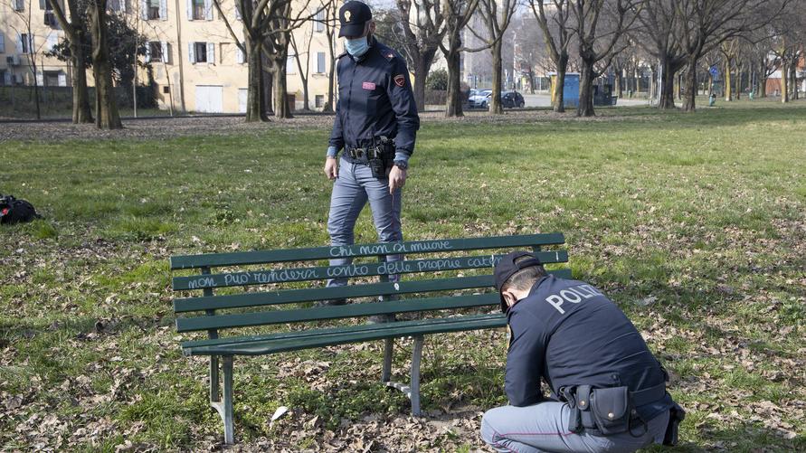 Porta via un pacco di sigarette. Condannato a 6 anni e 8 mesi