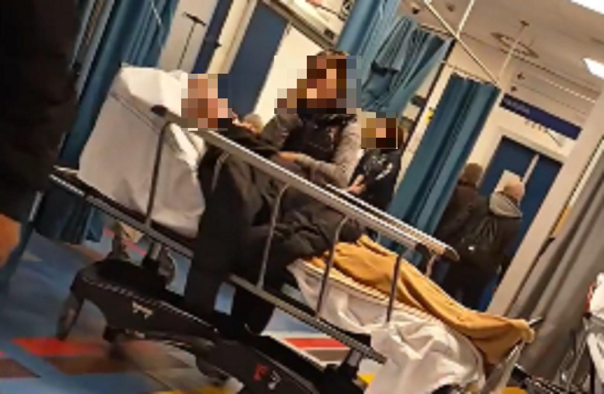 Un'immagine nei momenti dell'aggressione