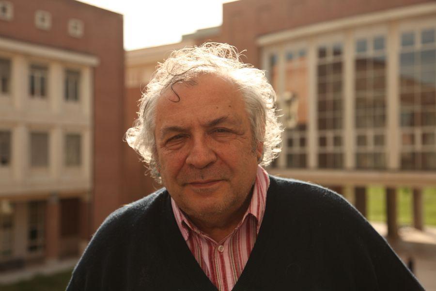 
	Il professor Antonio Strozzi

