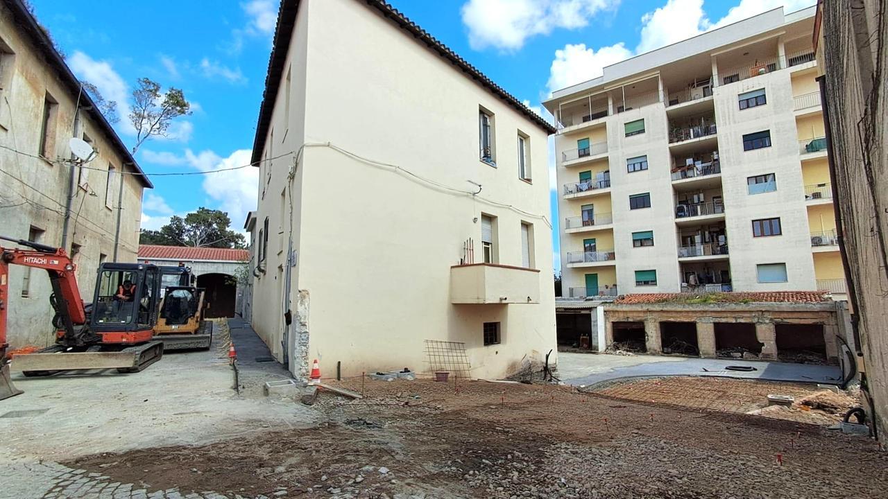 Olbia, rivoluzione in via delle Terme: nuovo granito e strada più lunga