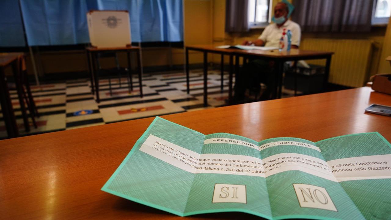 Referendum: oggi e domani si vota la riforma. Oltre 3 milioni di elettori in Emilia Romagna, 230mila dall’estero