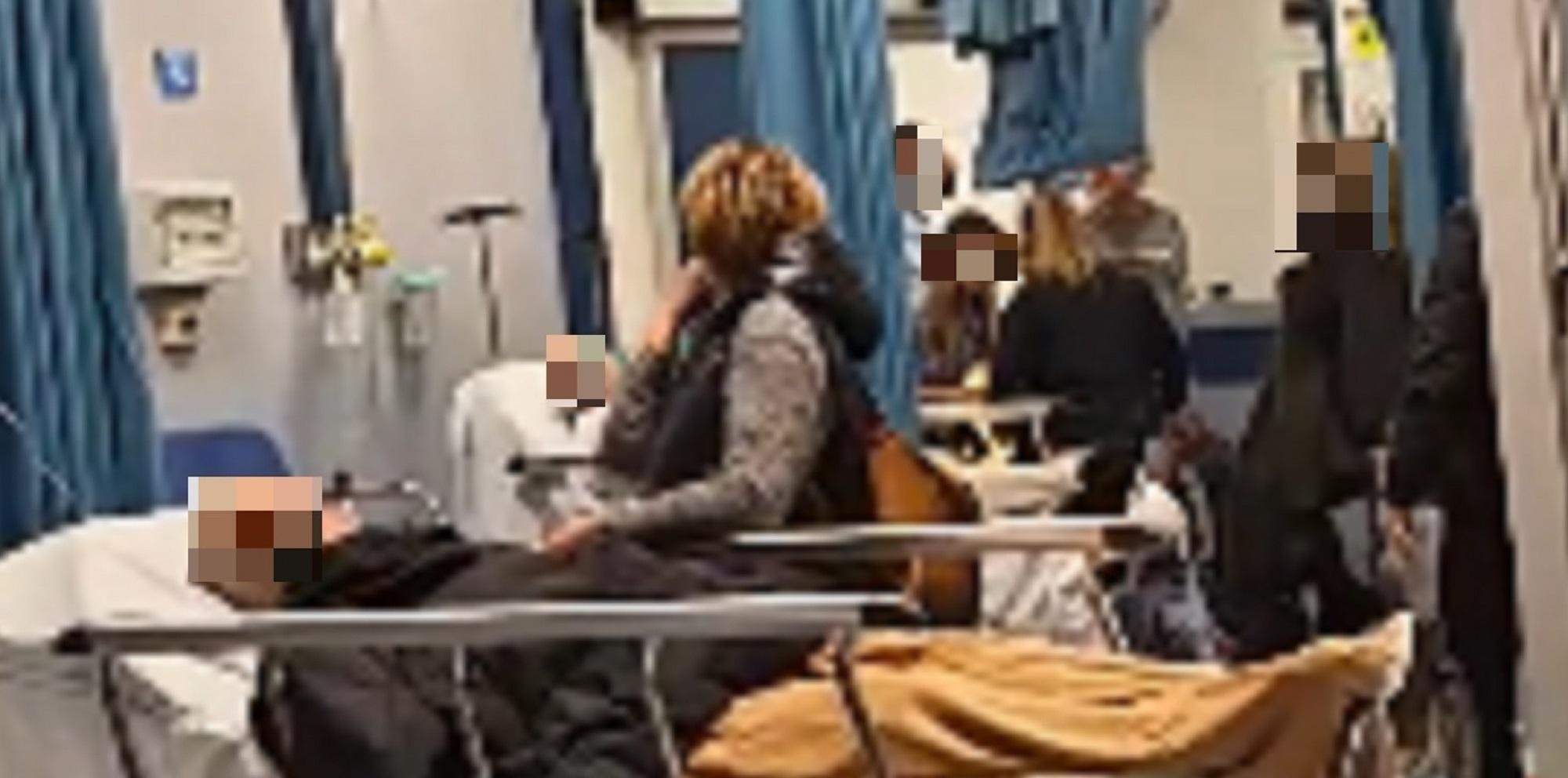 I momenti del caos al pronto soccorso