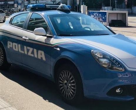 Ladra seriale scarcerata da un mese continua a rubare: torna in cella