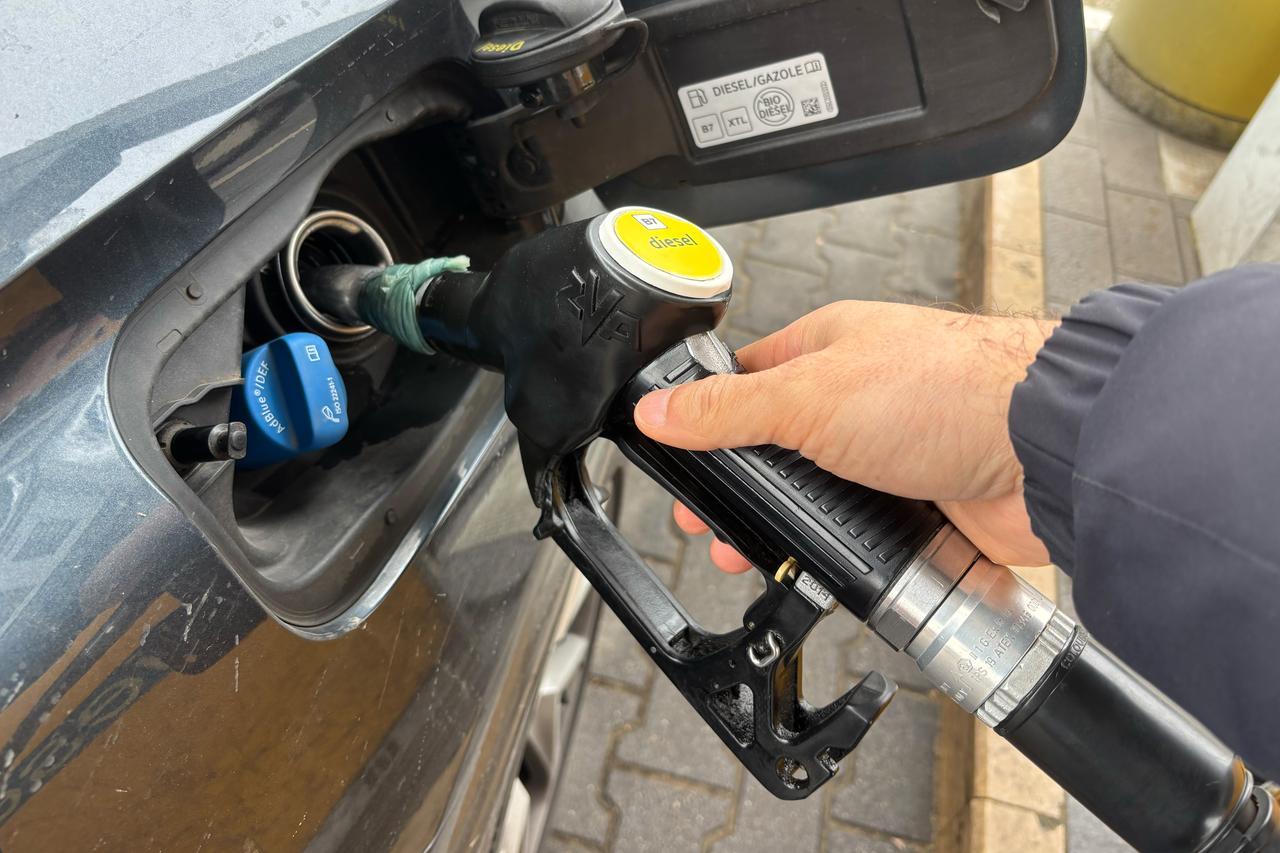 Gasolio, lieve calo a Ferrara ma i prezzi restano i più alti di sempre