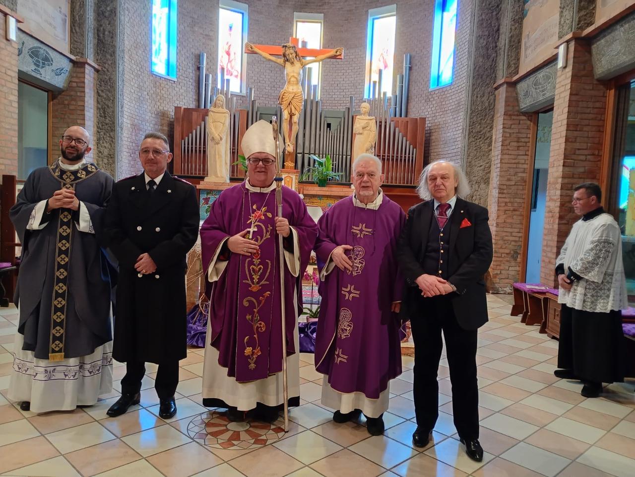 Ambrogio saluta don Piergiorgio Mancin: il sacerdote va in pensione