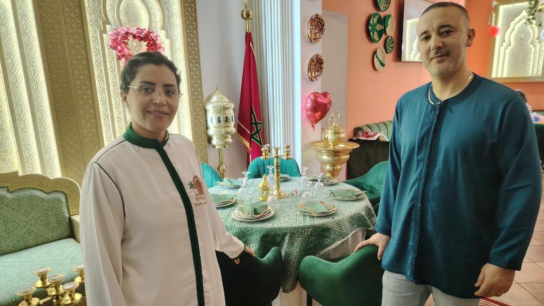Il sogno di Brahim e Nadia, il ristorante “Le Palme di Marrakech” porta la cucina marocchina in città