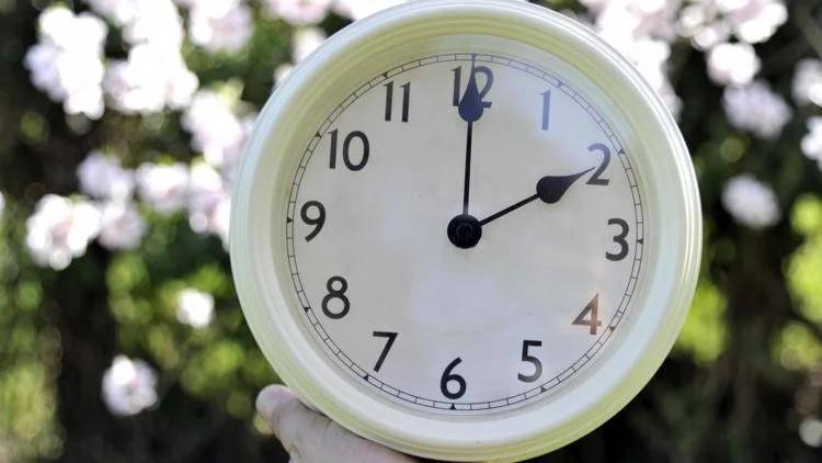 Ora legale, si valuta l’iter per renderla permanente – Le novità