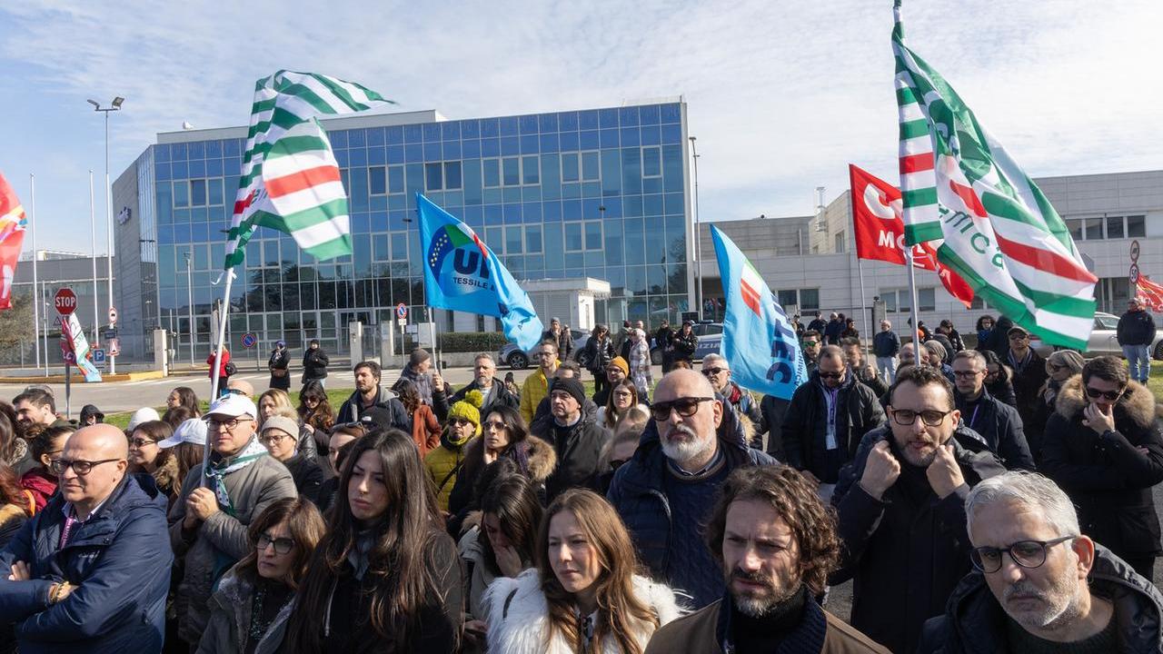 Lo sciopero dei lavoratori di Gambro Vantive