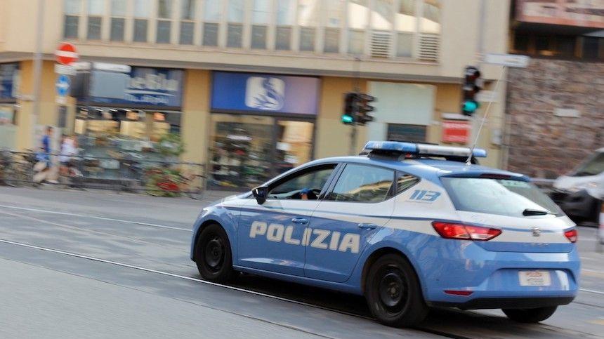 Firenze, tenta una rapina nel bar con una mini-motosega e poi torna armato di coltello