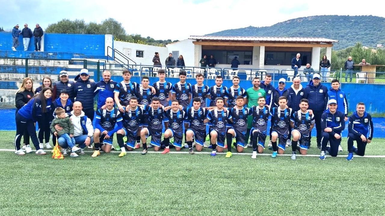 Laerru, 14 giocatori su 800 abitanti: la squadra di calcio che unisce il paese