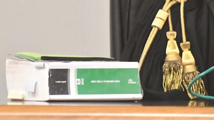 «Riceverai una grossa eredità ma devi pagare»: truffata una donna del Sassarese – La storia