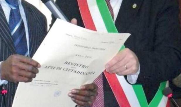 
	Cittadinanza negata per colpa di un'omonimia

