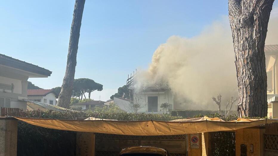 Il fumo dal cantiere