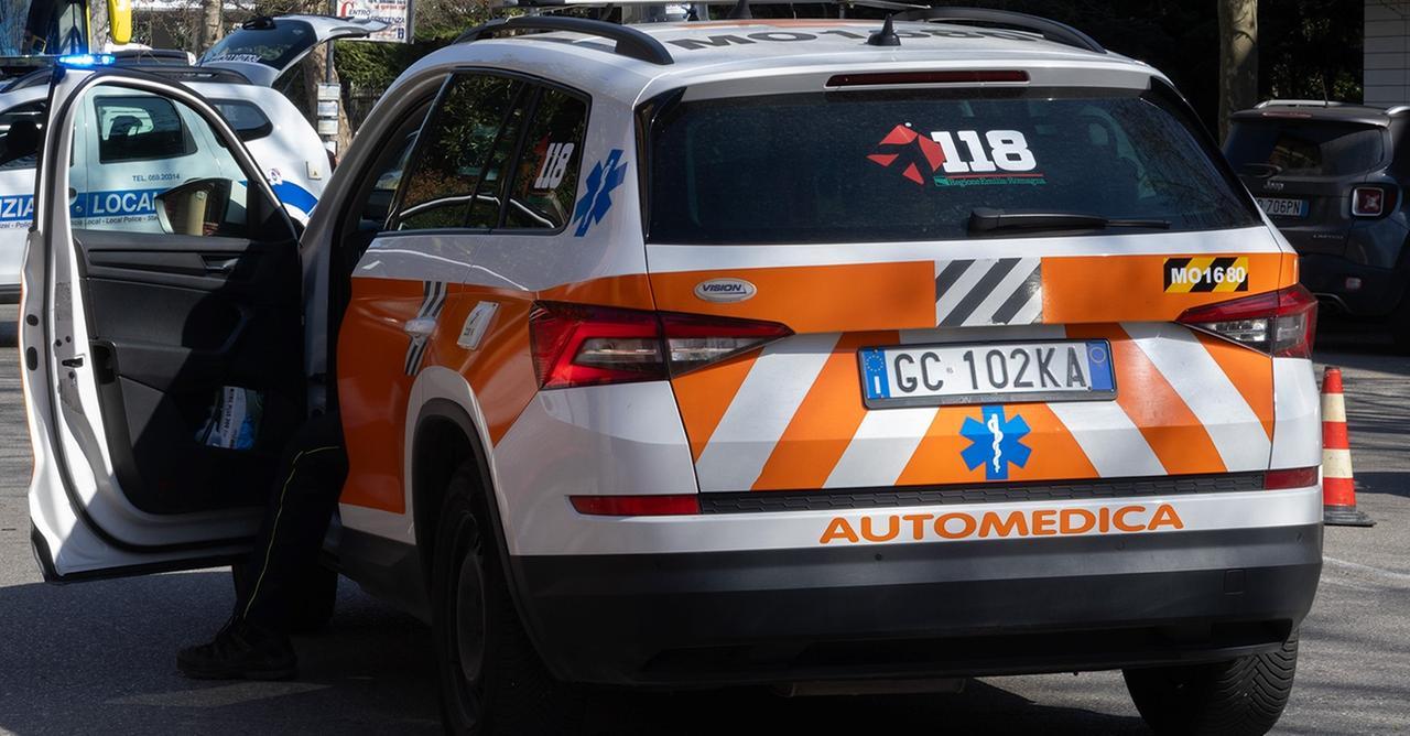 Un 13enne cade dal monopattino: è grave